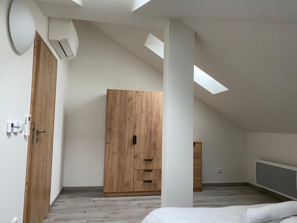 Klicperovo 2Kk Apartment Hradec Kralove Exterior photo